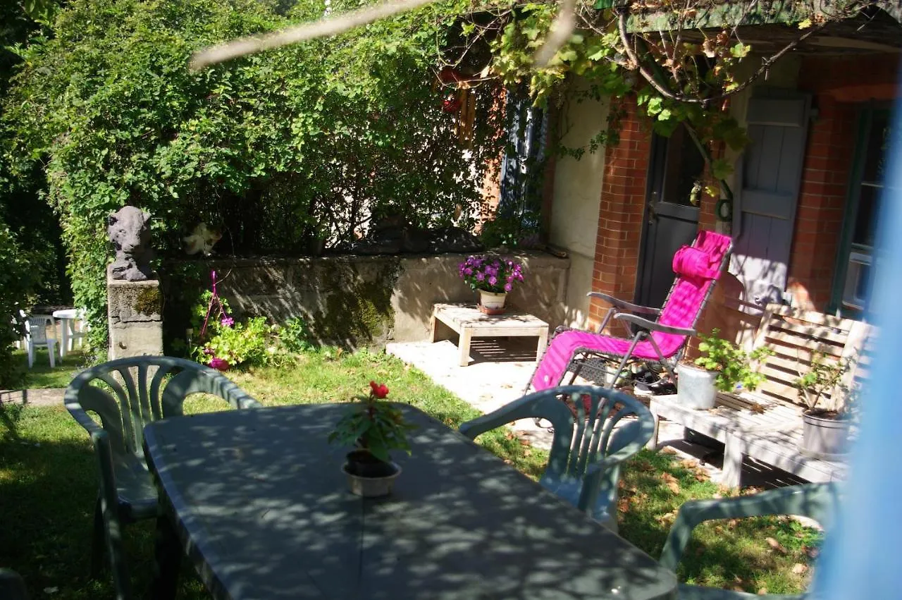 Ferienwohnung Sejour Zen A La Campagne Chirassimont Privatunterkunft